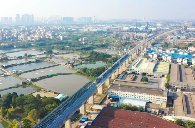 双线（段）开通，登顶在望！广湛、汕汕高铁何以成就“中国高铁第一省”？