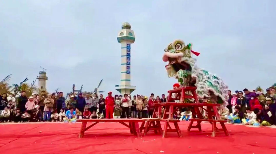 跨过菠萝的海，只为这桌“鲜”