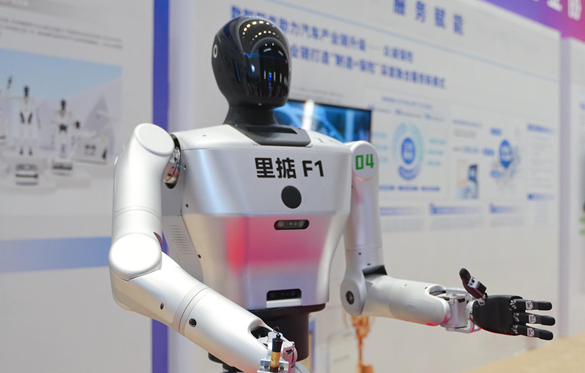 “春晚机器人”牵手德国总理之后：广东机器人产业迎来哪些生态突围与全球竞合新启示？｜由来是