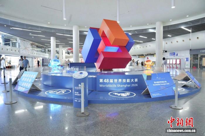 全城迎世赛 上海地铁以流动窗口传递技能之美